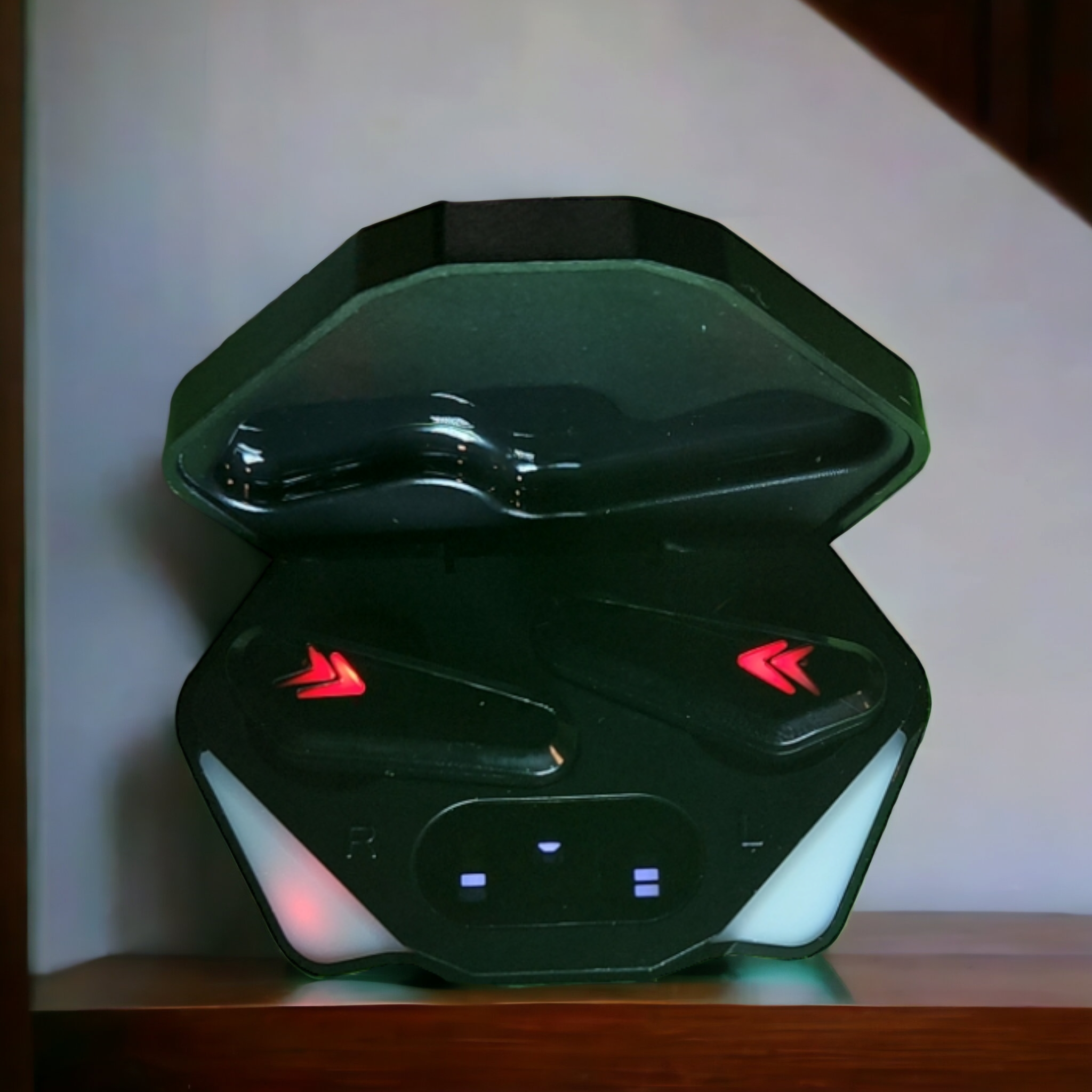 FSI Bluetooth Headphones with LED Display - Image 2